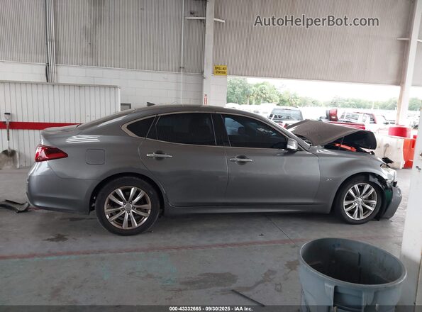 JN1BY1AP8JM180151 2018 INFINITI Q70 Gray სალონის 360-გრადუსიანი ხედი