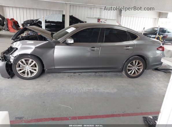 JN1BY1AP8JM180151 2018 INFINITI Q70 Gray 
