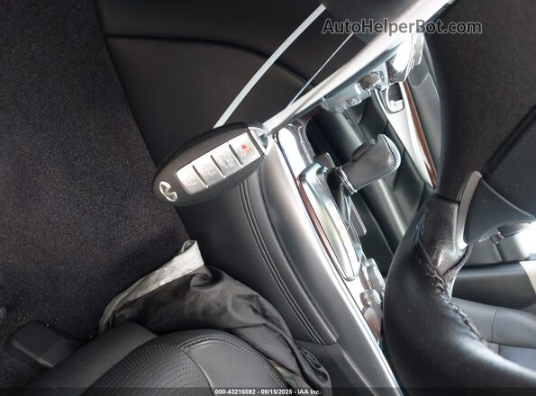 JN1BY1AP9JM180871 2018 INFINITI Q70 Silver Widok z tyłu