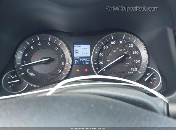 JN1BY1AP9JM180871 2018 INFINITI Q70 Silver Widok tylnych siedzeń