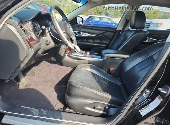 JN1BY1PR9KM725090 2019 INFINITI Q70L Black Front interior view