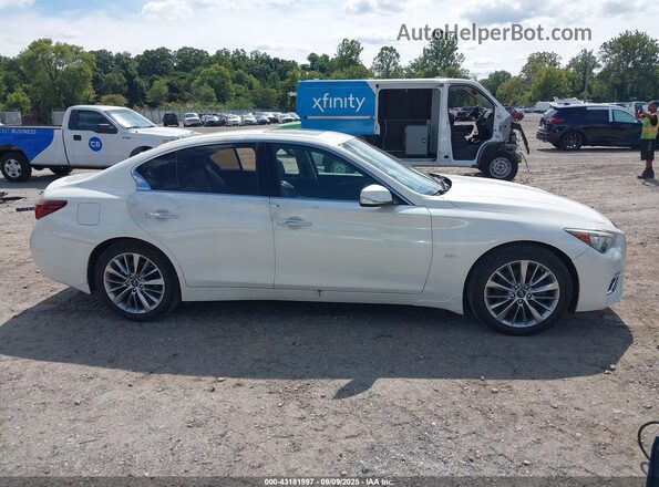 JN1CV7AR3JM280160 2018 INFINITI Q50 Белый 