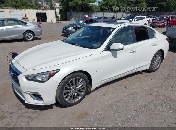 JN1CV7AR3JM280160 2018 INFINITI Q50 Белый 