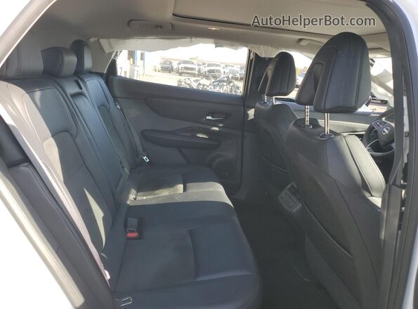 JN1DF0BB4RM738407 2024 NISSAN ARIYA White 