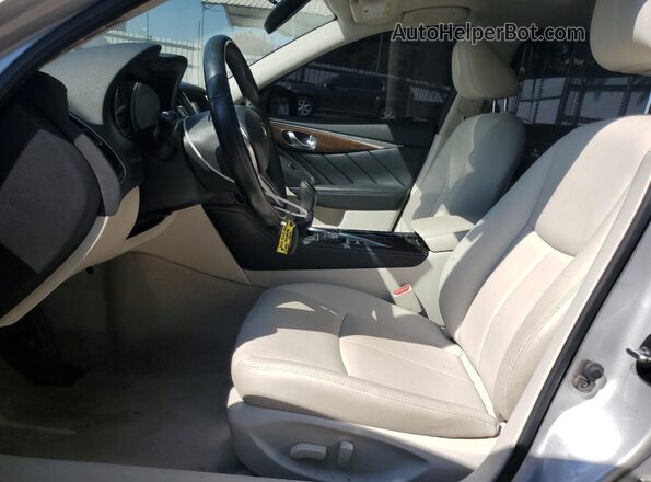 JN1EV7AP0JM353900 2018 INFINITI Q50 Silver 