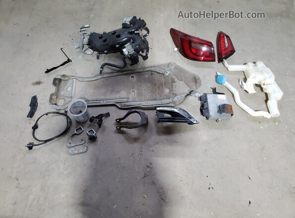JN1EV7AR1JM434485 2018 INFINITI Q50 White 
