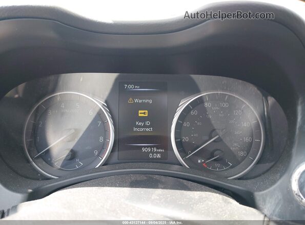 JN1EV7AR2JM430994 2018 INFINITI Q50 White 