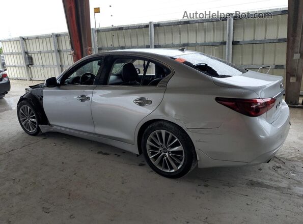 JN1EV7AR4JM438823 2018 INFINITI Q50 Серебряный 