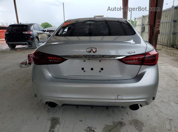 JN1EV7AR4JM438823 2018 INFINITI Q50 Серебряный 