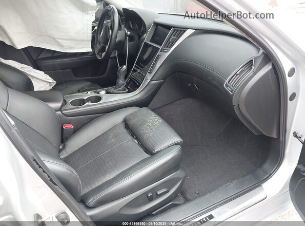 JN1EV7AR8LM254701 2020 INFINITI Q50 Серебряный Вид салона спереди