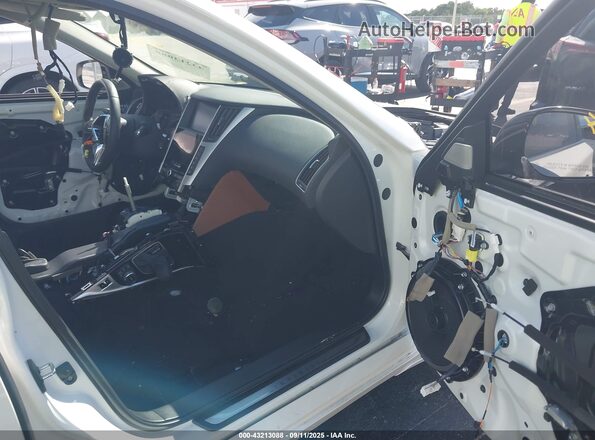 JN1EV7BP5PM512126 2023 INFINITI Q50 White Front interior view