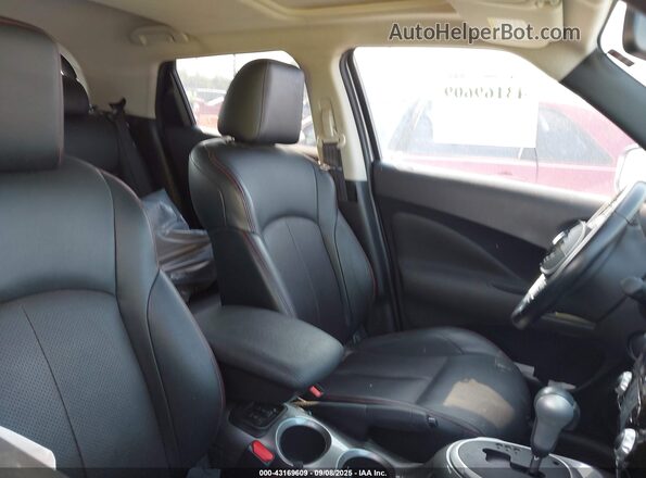 JN8AF5MRXHT701006 2017 NISSAN JUKE Black Vista interior delantera