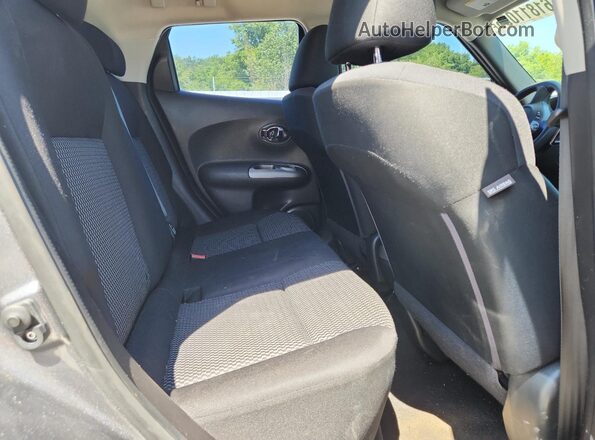 JN8AF5MV5HT753642 2017 NISSAN JUKE Silver 