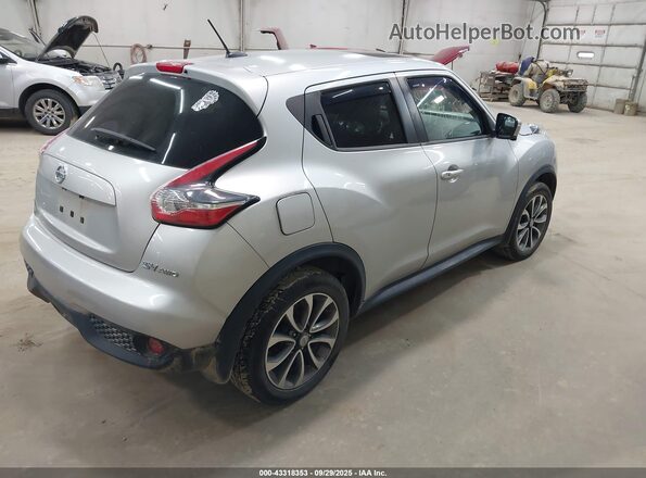 JN8AF5MV7HT752797 2017 NISSAN JUKE Серебряный Задняя правая четверть