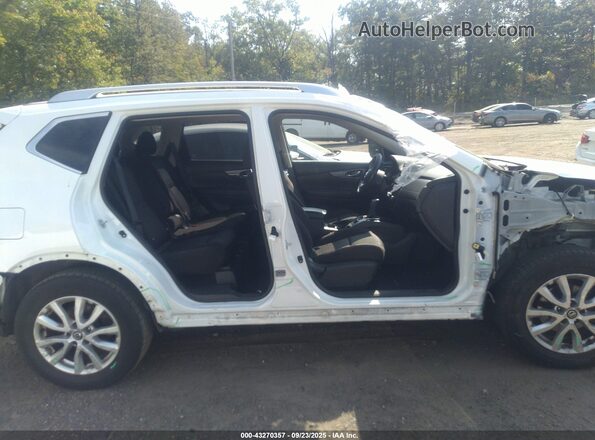 JN8AT2MT4LW010709 2020 NISSAN ROGUE Белый Вид задней части салона