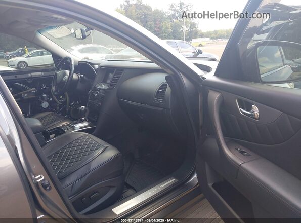 JN8CS1MW3HM415348 2017 INFINITI QX70 Gray Front interior view
