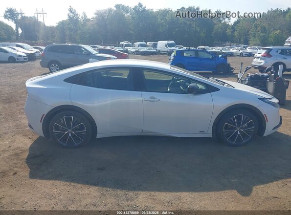 JTDADABU6R3015760 2024 TOYOTA LE White Widok wnętrza z tyłu