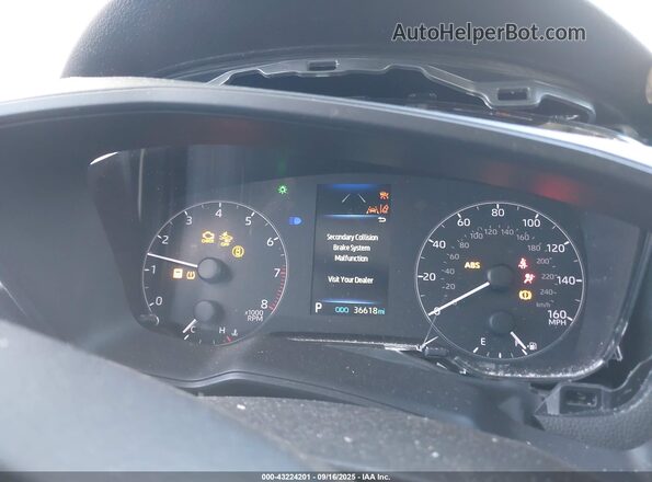 JTDB4MEE1RJ016689 2024 TOYOTA LL Silver Vista de los asientos traseros