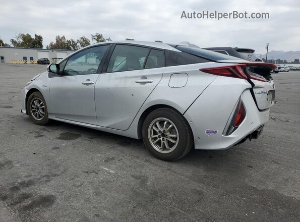 JTDKARFP3J3097130 2018 TOYOTA PRIUS Silver 