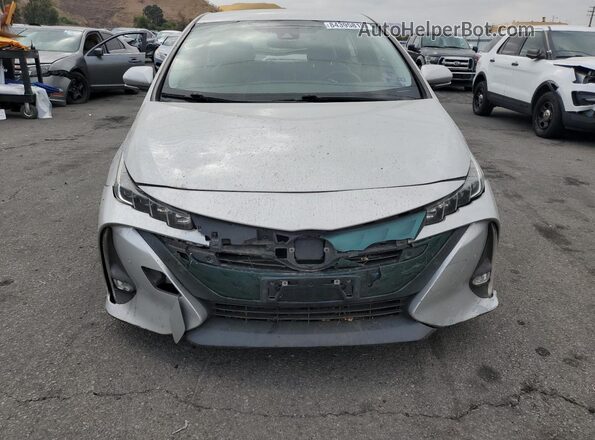 JTDKARFP3J3097130 2018 TOYOTA PRIUS Silver 