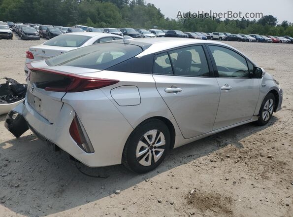 JTDKARFP8J3076709 2018 TOYOTA PRIUS Серебряный 