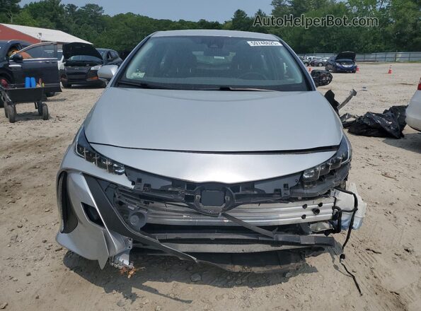 JTDKARFP8J3076709 2018 TOYOTA PRIUS Серебряный 