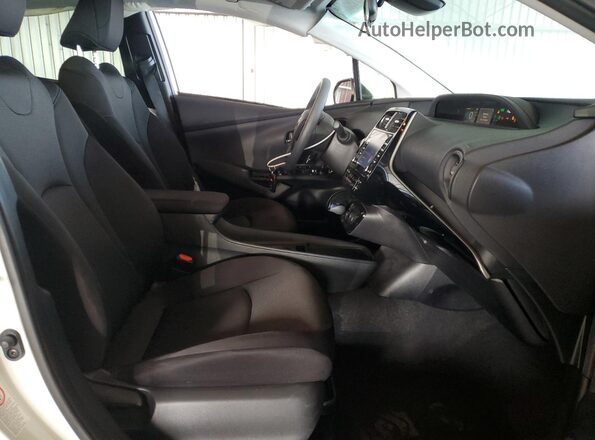 JTDKARFUXL3117088 2020 TOYOTA PRIUS White 