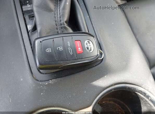 JTEAAAAHXPJ141699 2023 TOYOTA VENZA White Առջևի վահանակի տեսք