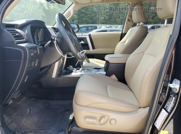 JTEBU5JR2L5754530 2020 TOYOTA 4RUNNER Черный Вид салона спереди
