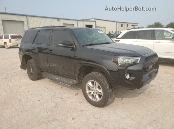 JTEBU5JR7L5791170 2020 TOYOTA 4RUNNER Черный Передняя правая четверть