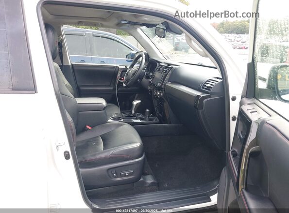 JTEBU5JR7L5824359 2020 TOYOTA 4RUNNER White Սալոնի դիմացի տեսք