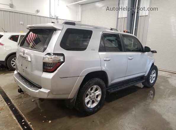 JTEBU5JR9L5814271 2020 TOYOTA 4RUNNER Silver უკანა მარჯვენა