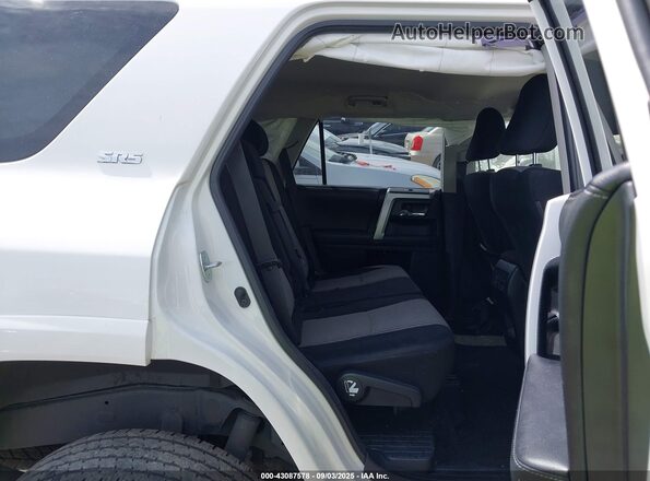 JTEEU5JR5M5234658 2021 TOYOTA 4RUNNER White Вид наклейки з VIN-кодом