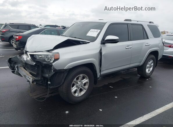 JTEEU5JR6M5240081 2021 TOYOTA 4RUNNER Silver Передня ліва чверть