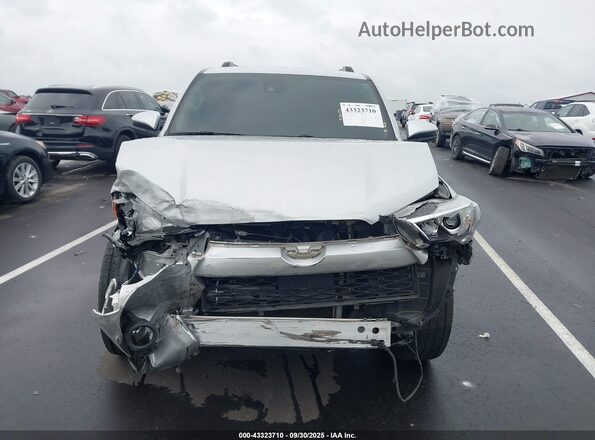 JTEEU5JR6M5240081 2021 TOYOTA 4RUNNER Silver Вид панелі приладів
