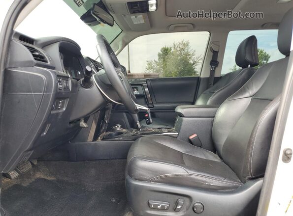 JTEJU5JR6M5962276 2021 TOYOTA 4RUNNER White წინა სალონის ხედი