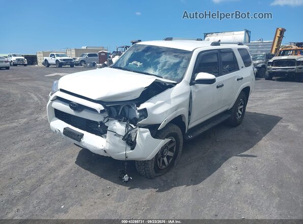 JTEMU5JR3P6152549 2023 TOYOTA 4RUNNER White Vista frontal