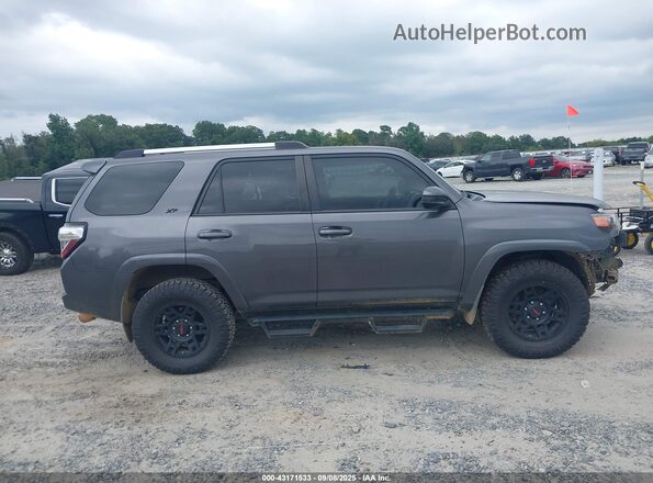 JTEMU5JR5M5860867 2021 TOYOTA 4RUNNER Gray Vista interior trasera