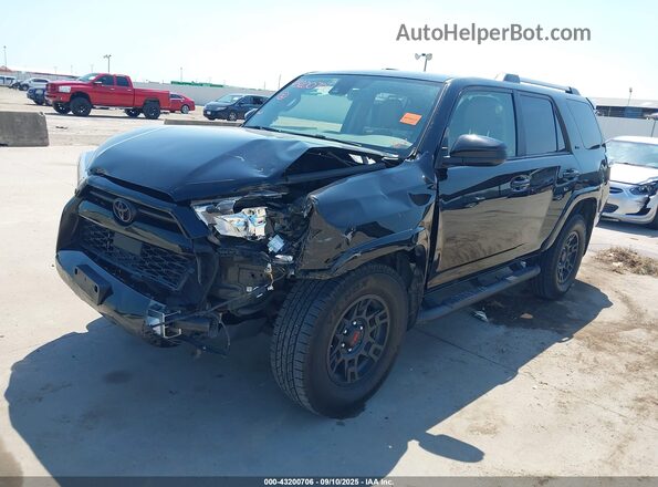 JTEMU5JR6M5961660 2021 TOYOTA 4RUNNER Черный Передняя левая четверть