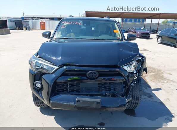 JTEMU5JR6M5961660 2021 TOYOTA 4RUNNER Черный Вид щитка приборов