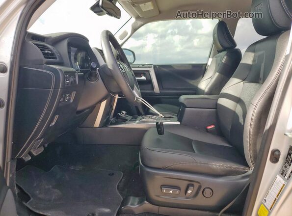 JTESU5JR8R6246727 2024 TOYOTA 4RUNNER Silver 