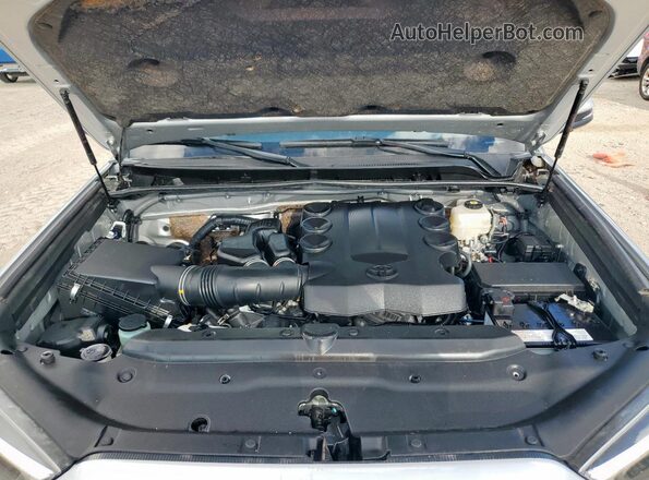 JTESU5JR8R6246727 2024 TOYOTA 4RUNNER Silver 