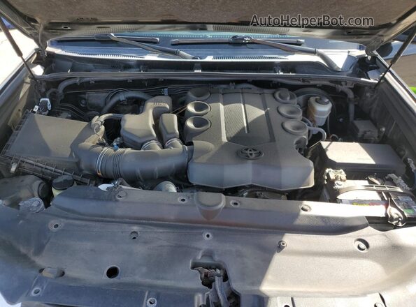 JTEZU5JR2L5223682 2020 TOYOTA 4RUNNER Black Engine compartment view