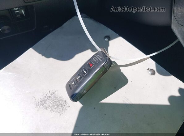 JTHBA1D25H5039011 2017 LEXUS IS 200T White Вид панелі приладів