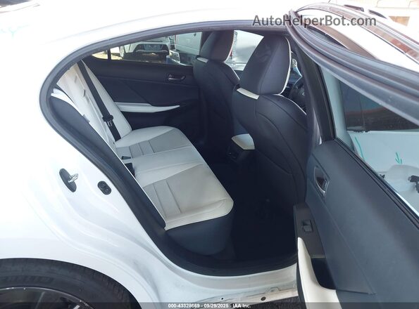 JTHGZ1B28N5056950 2022 LEXUS IS 350 White Vista de la etiqueta del VIN