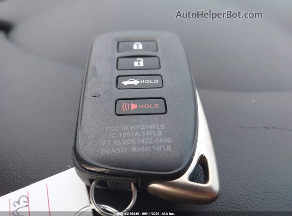 JTHGZ1B28P5067093 2023 LEXUS IS 350 White Widok deski rozdzielczej