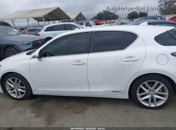 JTHKD5BH4G2263201 2016 LEXUS CT 200H Белый Панорамный вид салона 360°
