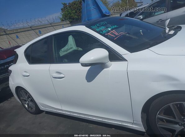 JTHKD5BH8H2283405 2017 LEXUS CT 200H White 