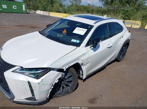 JTHP9JBH8M2051705 2021 LEXUS UX 250H Белый Вид спереди