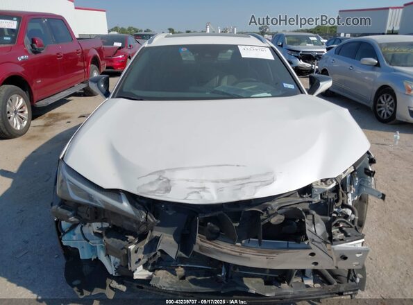 JTHU9JBH3K2000516 2019 LEXUS UX White Rear interior view